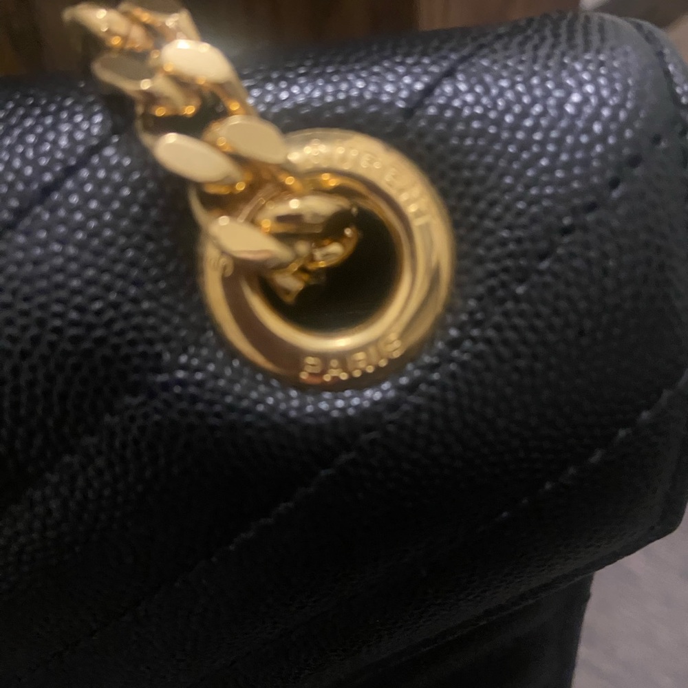 Authentic Yves Saint Laurent Black Quilted Shoulder Bag - Picture 4 of 12